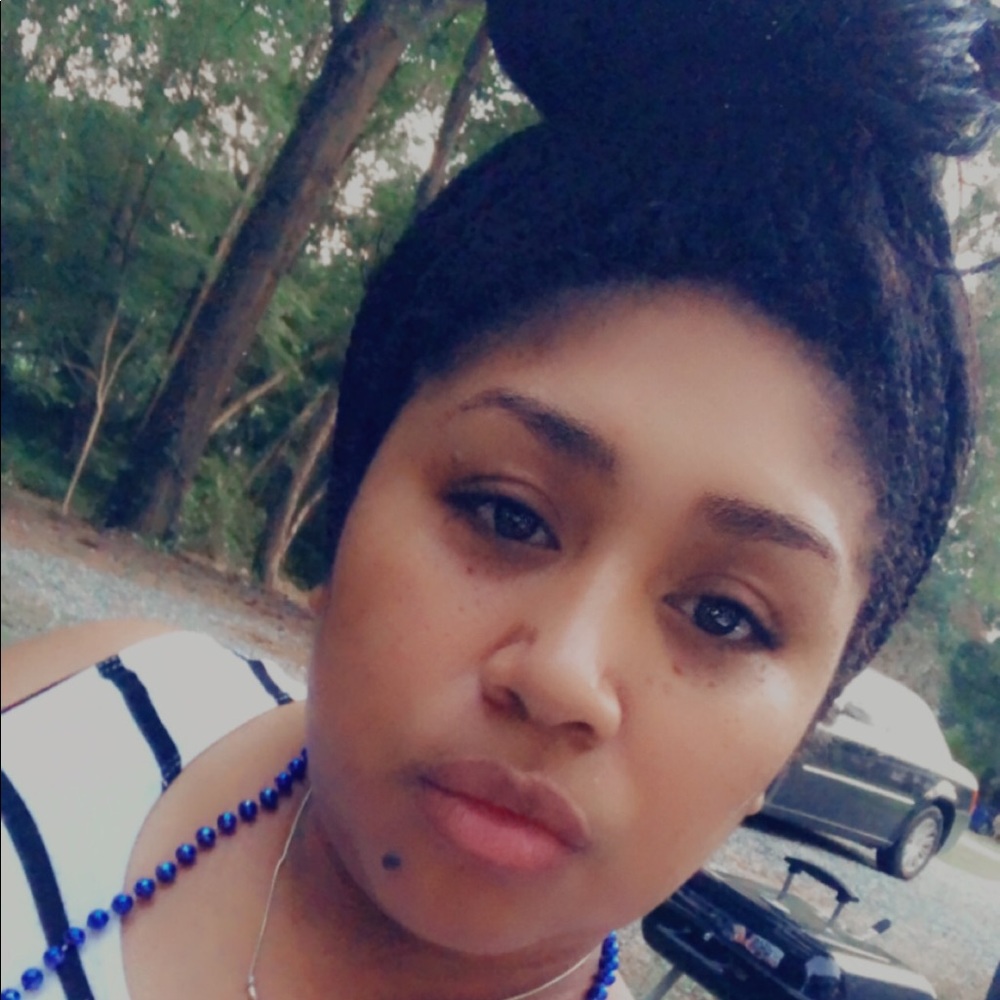 Meet your Posher, Esdeiny